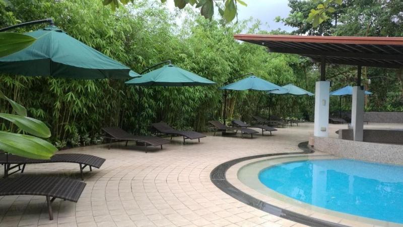 Fernvale Leisure Club And Resort image
