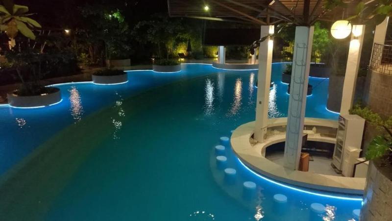 Fernvale Leisure Club And Resort image