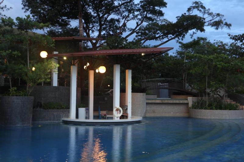 Fernvale Leisure Club And Resort image