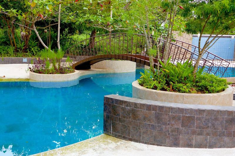 Fernvale Leisure Club And Resort image