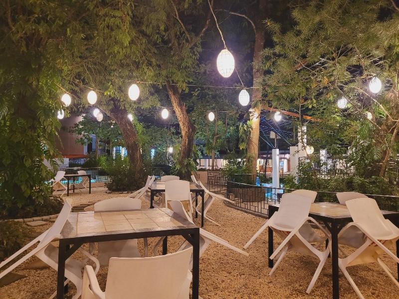 Fernvale Leisure Club And Resort image