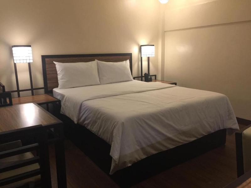 Fernvale Leisure Club And Resort image