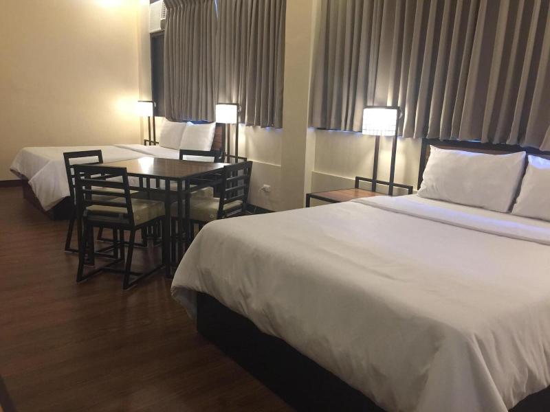 Fernvale Leisure Club And Resort image