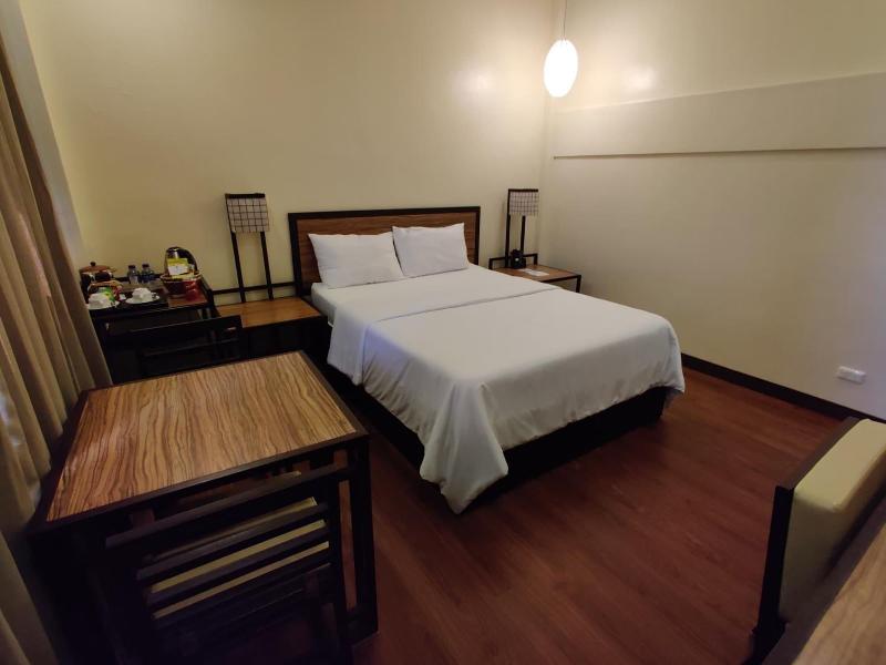 Fernvale Leisure Club And Resort image