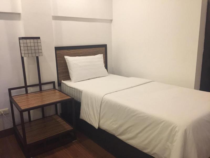 Fernvale Leisure Club And Resort image