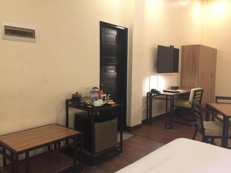 Fernvale Leisure Club And Resort image