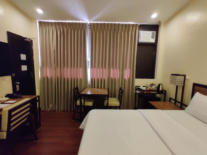 Fernvale Leisure Club And Resort image