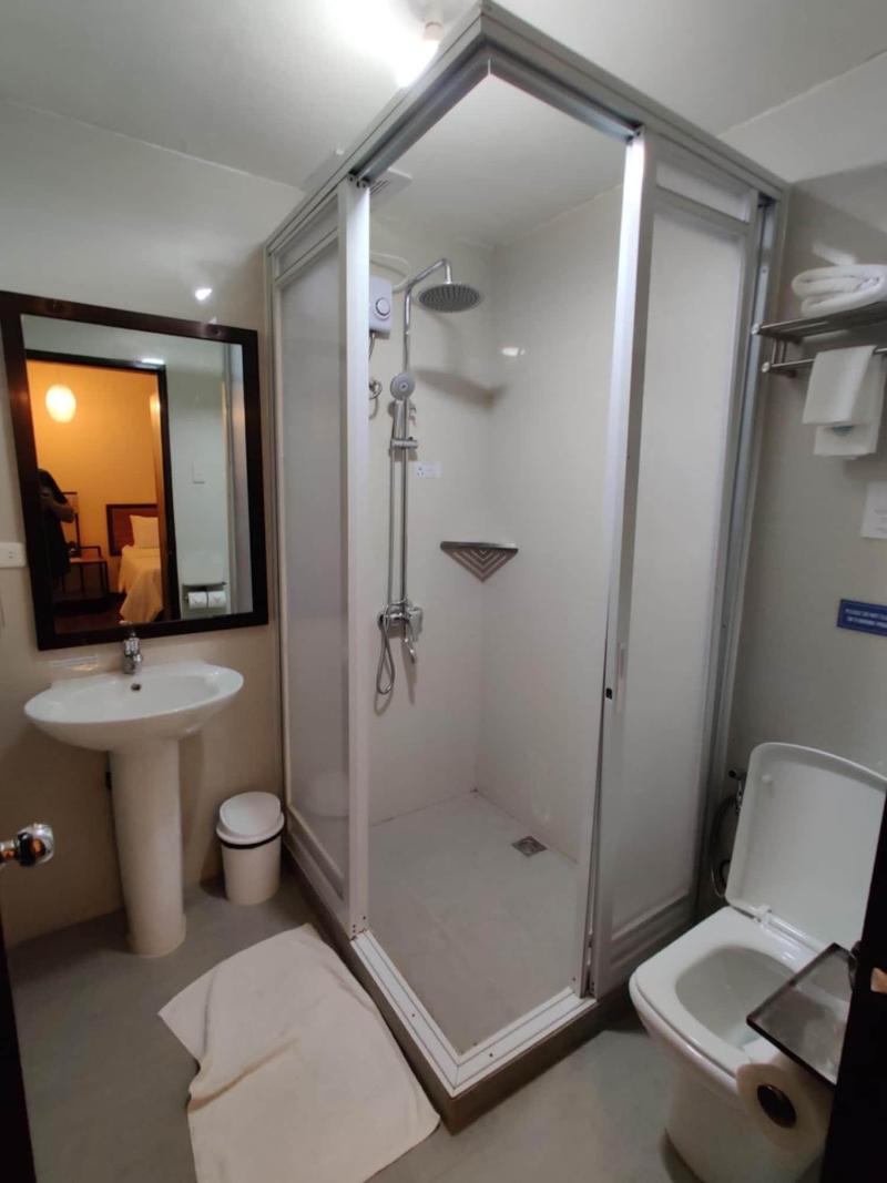 Fernvale Leisure Club And Resort image