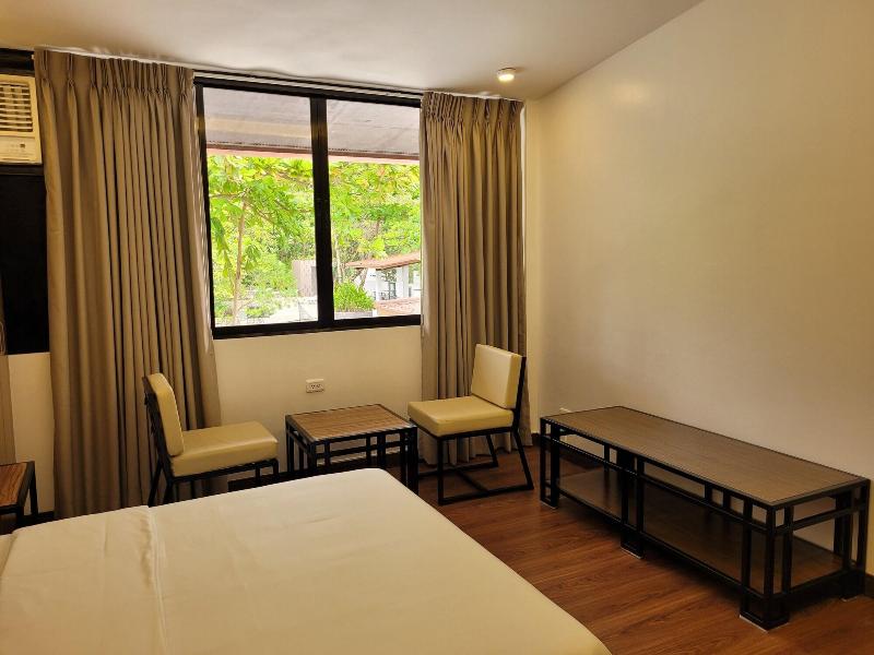 Fernvale Leisure Club And Resort image