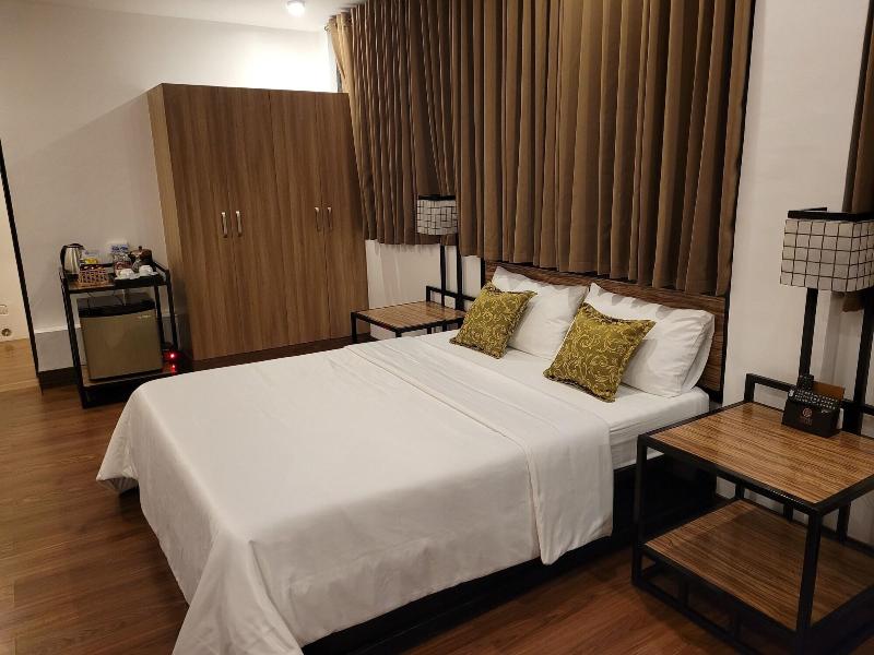 Fernvale Leisure Club And Resort image