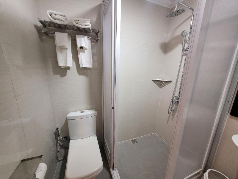 Fernvale Leisure Club And Resort image