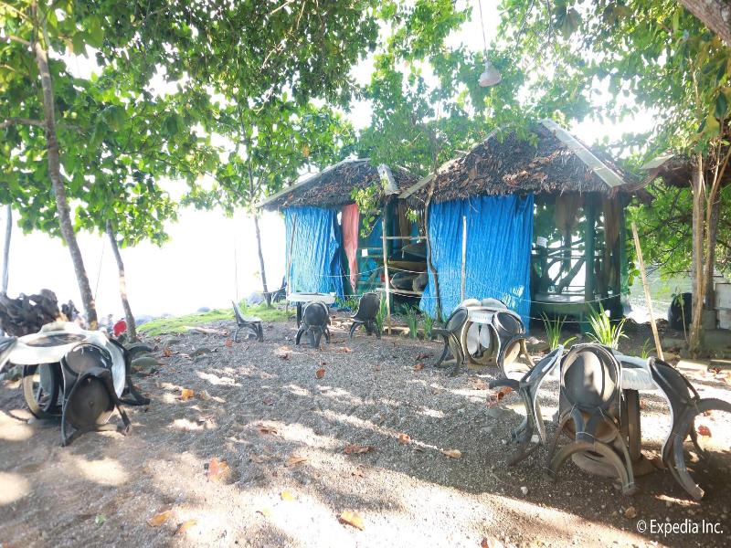 Algen's Dive Resort