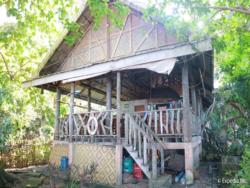 Algen's Dive Resort
