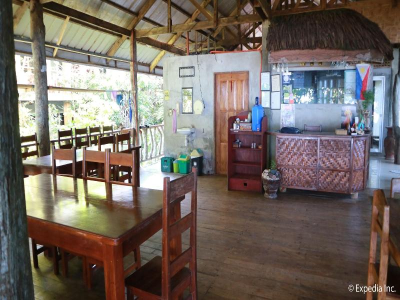 Algen's Dive Resort