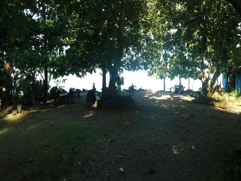 Algen's Dive Resort