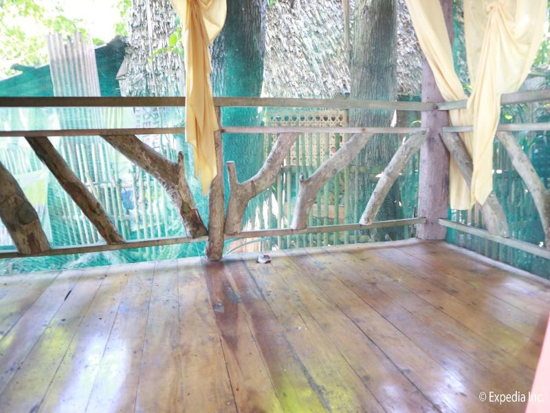 Algen's Dive Resort