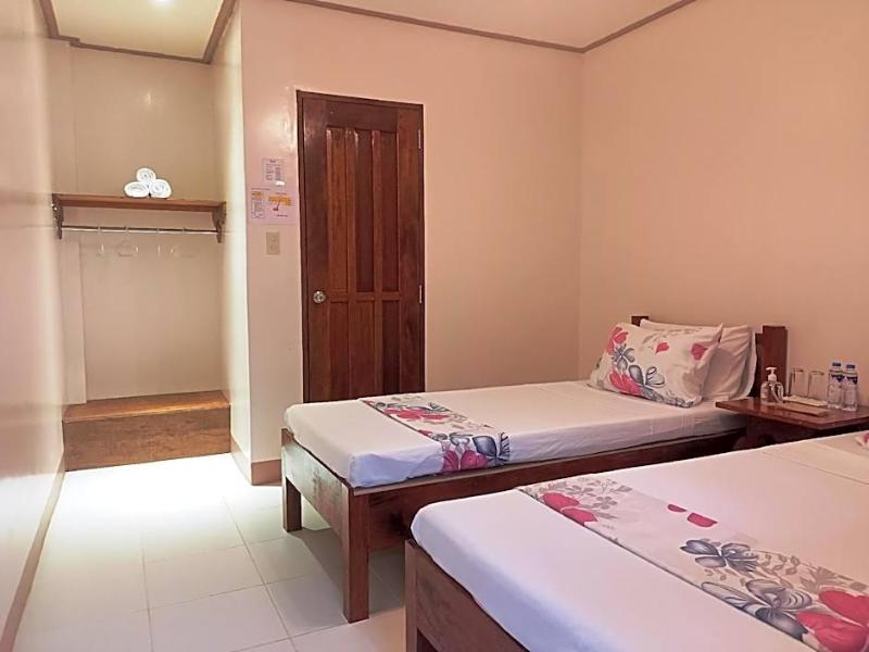 Ausan Beach Front Cottage And Restaurant