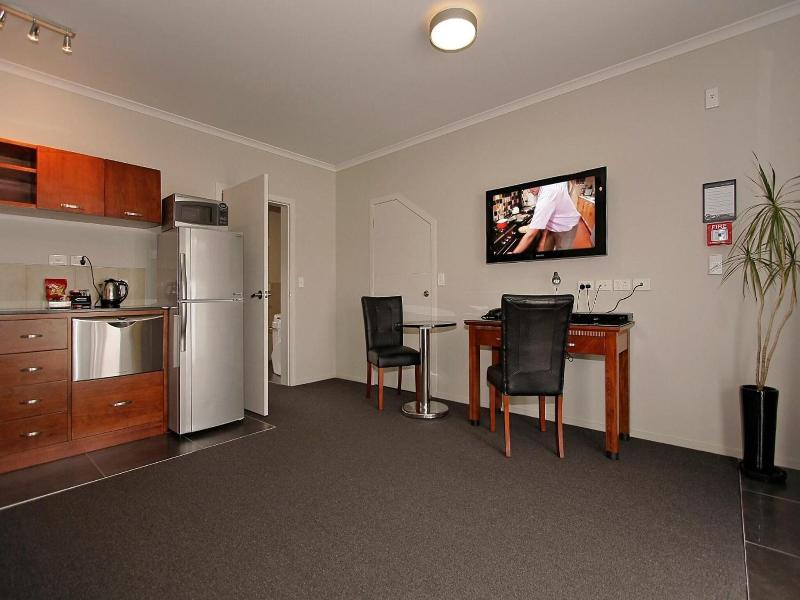 City Corporate Motor Inn image
