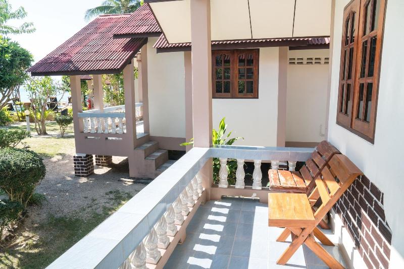 Phangan Lodge image