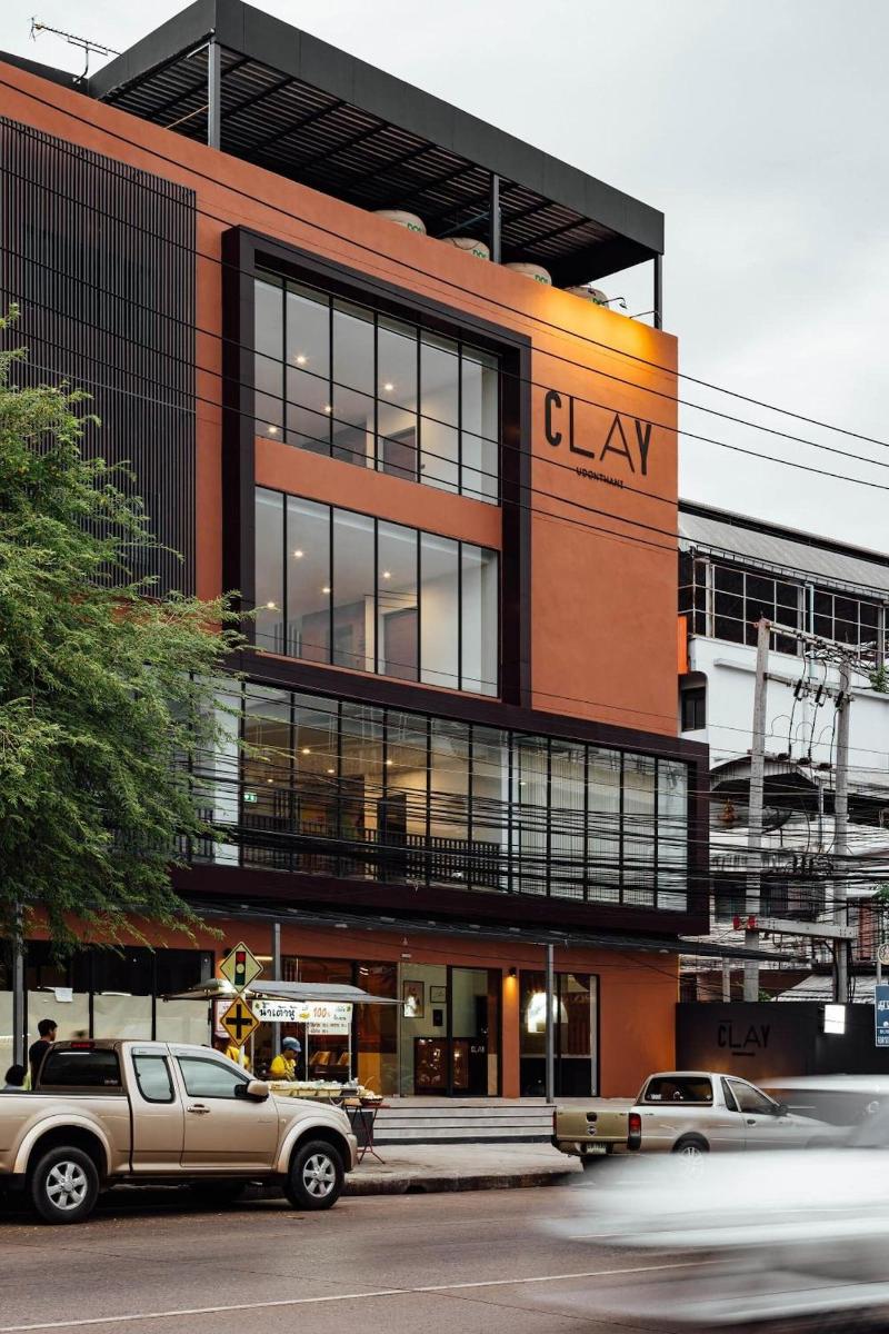Clay Udonthani image