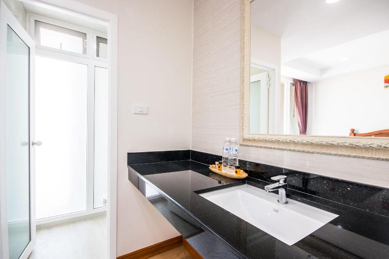 Royale 8 Ville image