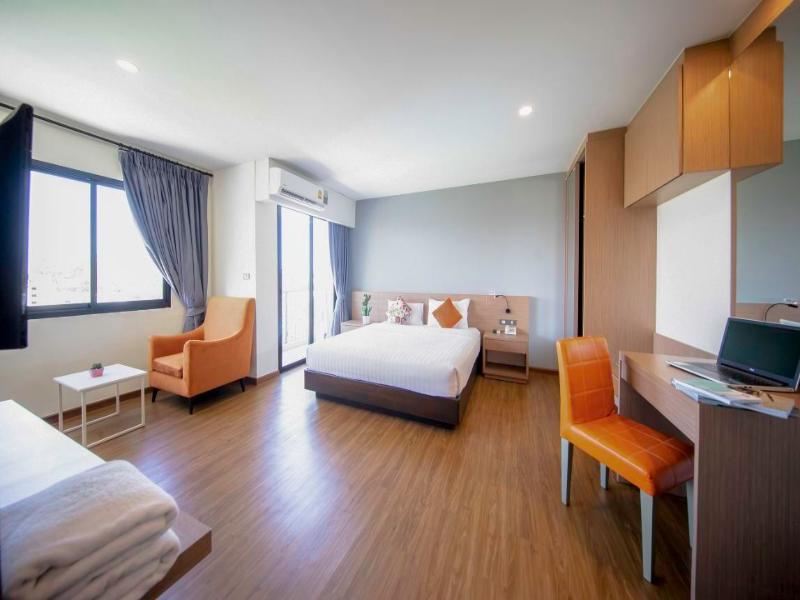Phavina Hotel & Grand Boutique Rayong image