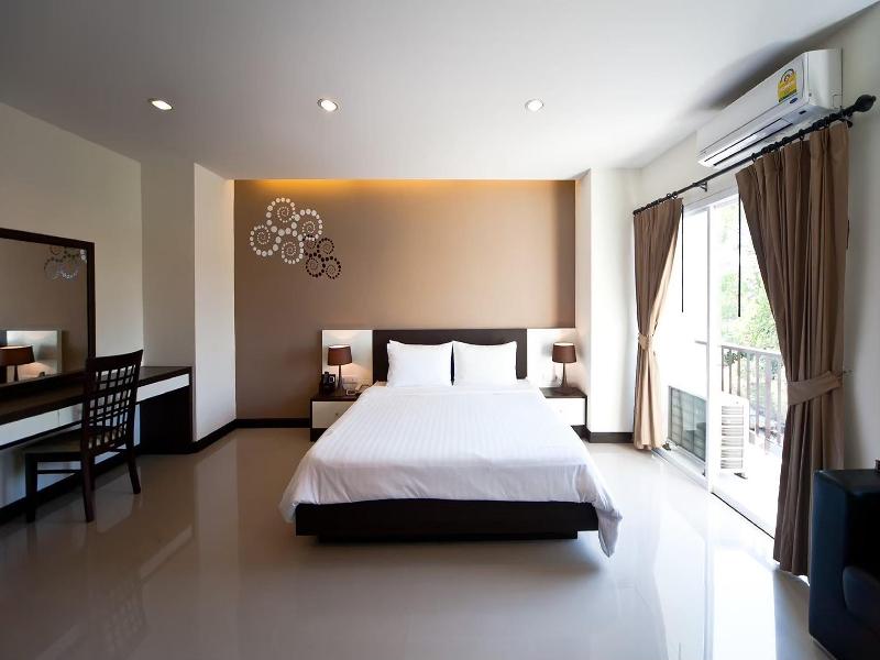 Phavina Hotel & Grand Boutique Rayong image