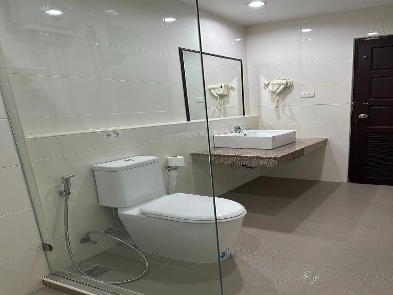 Phavina Hotel & Grand Boutique Rayong image