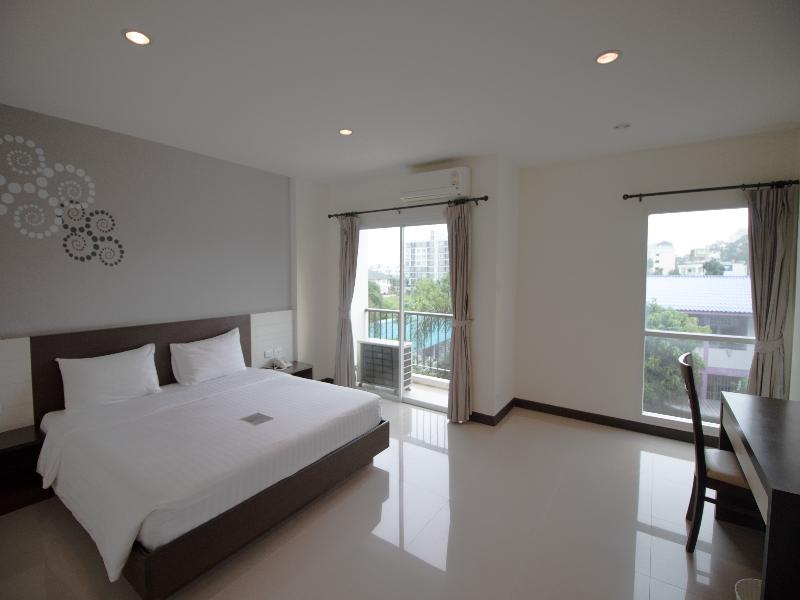 Phavina Hotel & Grand Boutique Rayong image