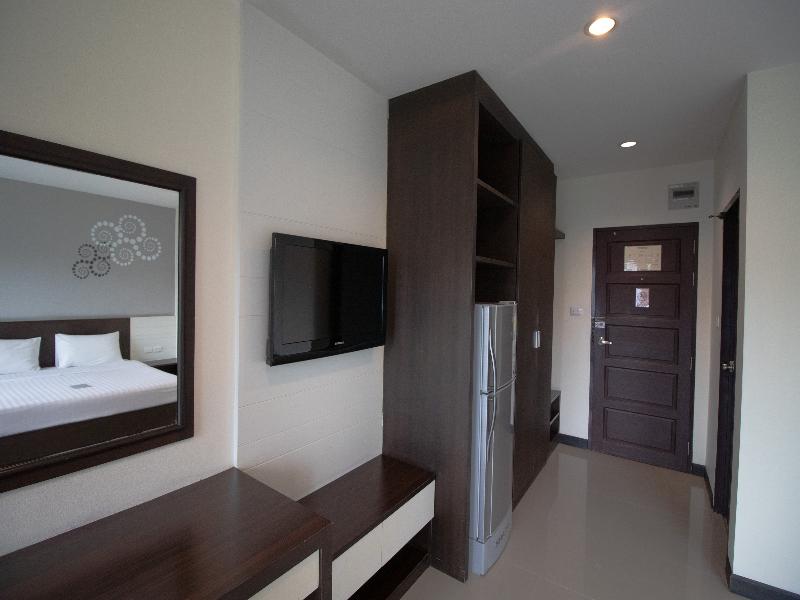 Phavina Hotel & Grand Boutique Rayong image