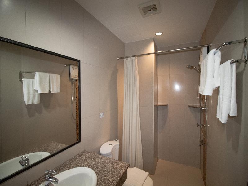 Phavina Hotel & Grand Boutique Rayong image