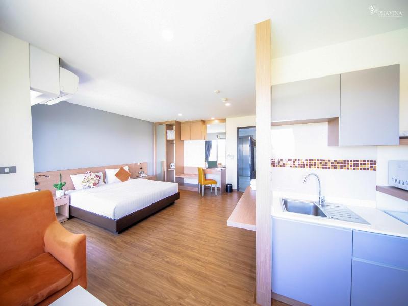 Phavina Hotel & Grand Boutique Rayong image