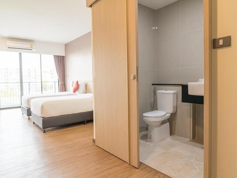 Phavina Hotel & Grand Boutique Rayong image