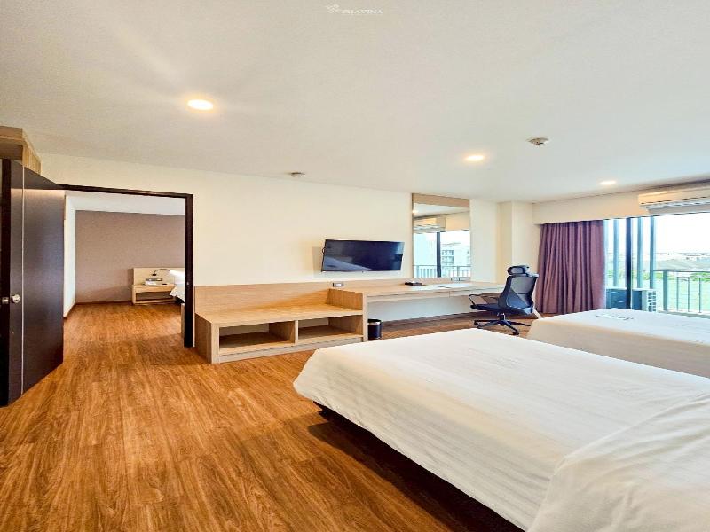 Phavina Hotel & Grand Boutique Rayong image