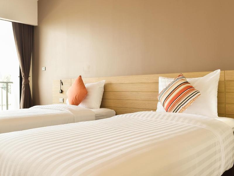 Phavina Hotel & Grand Boutique Rayong image