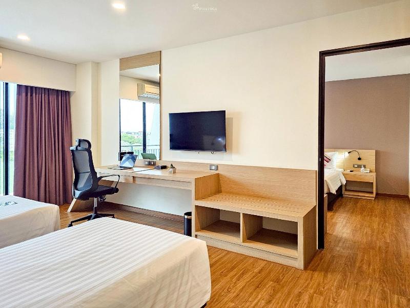 Phavina Hotel & Grand Boutique Rayong image