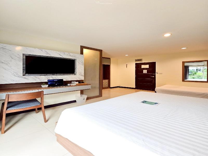 Phavina Hotel & Grand Boutique Rayong image