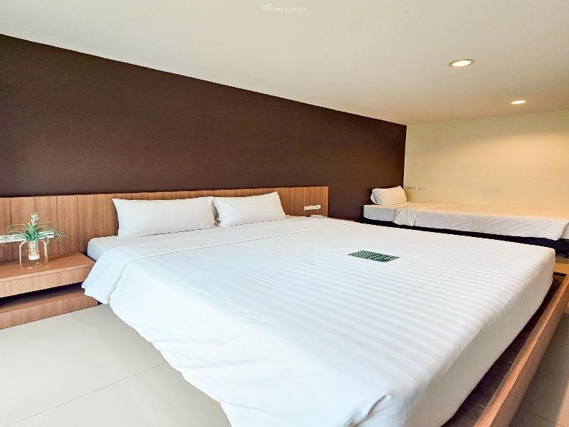 Phavina Hotel & Grand Boutique Rayong image