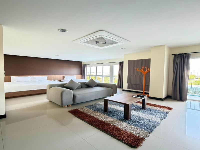 Phavina Hotel & Grand Boutique Rayong image