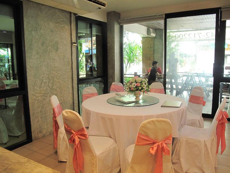 Dusit Hotel At Sakon Nakhon