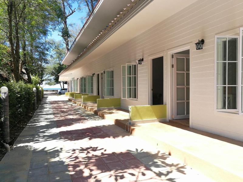Blue Shore Cottage