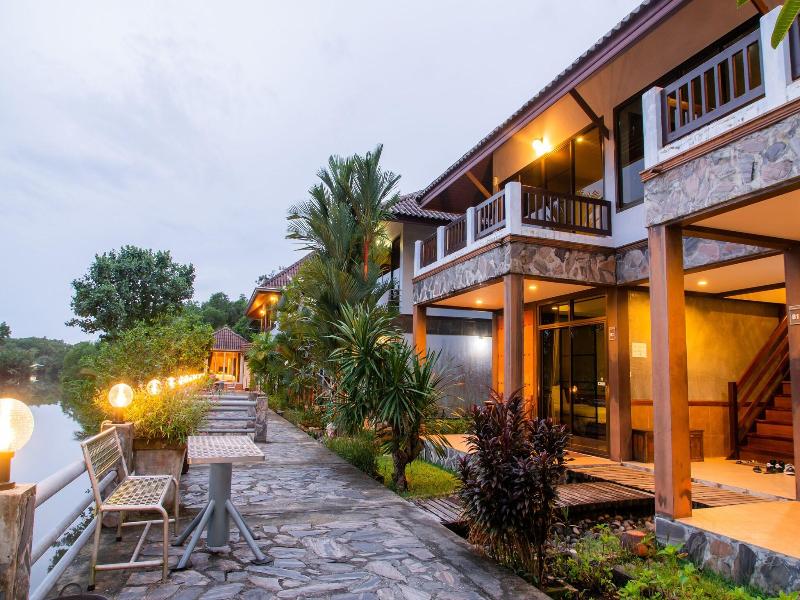 Baanrimnam Resort Trat image