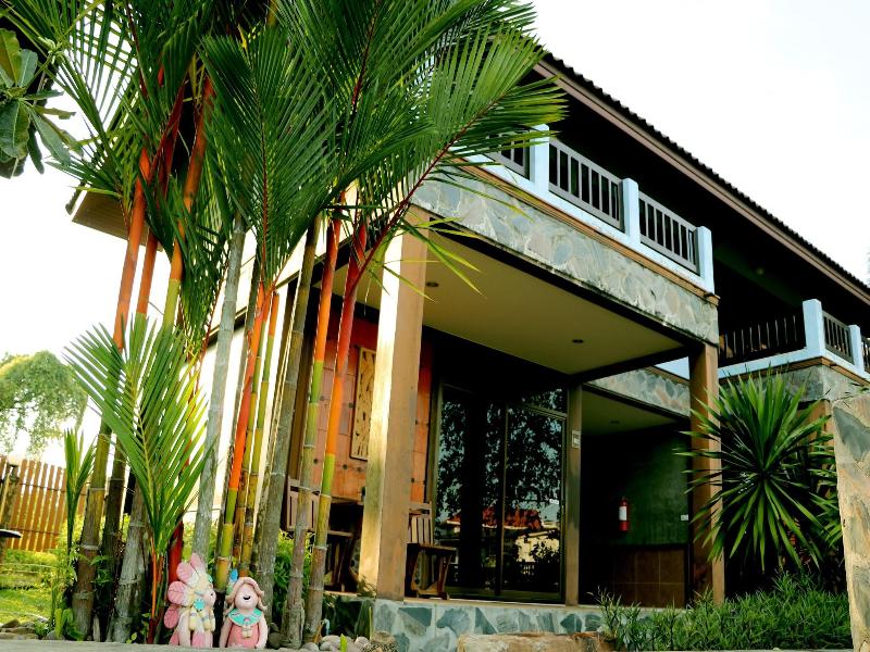 Baanrimnam Resort Trat image