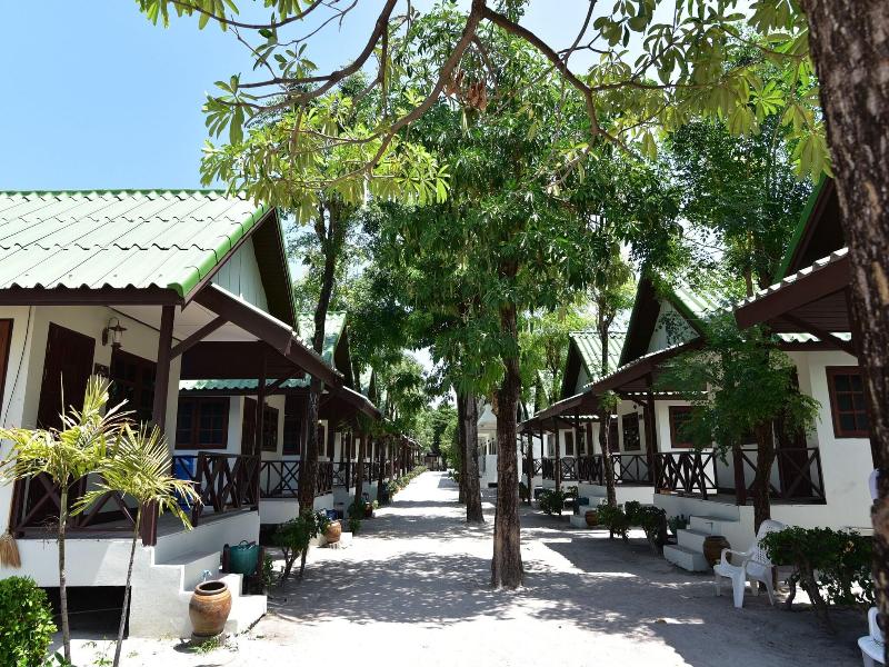 Varin Beach Resort image