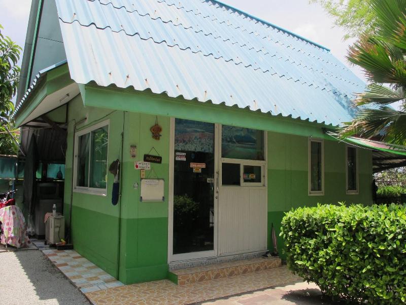 The Green Resort Sri Racha image
