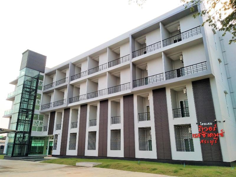 River Residence Saraburi Hotel