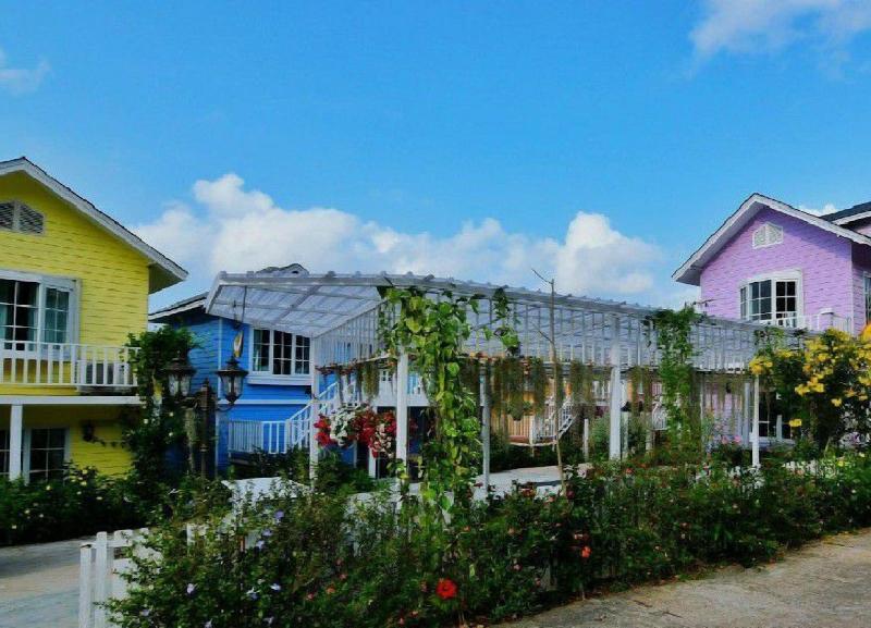 Bunny Hill Resort image