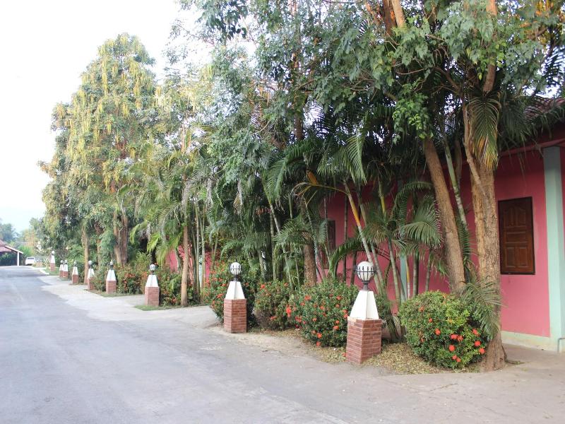 Phupha Inn Resort
