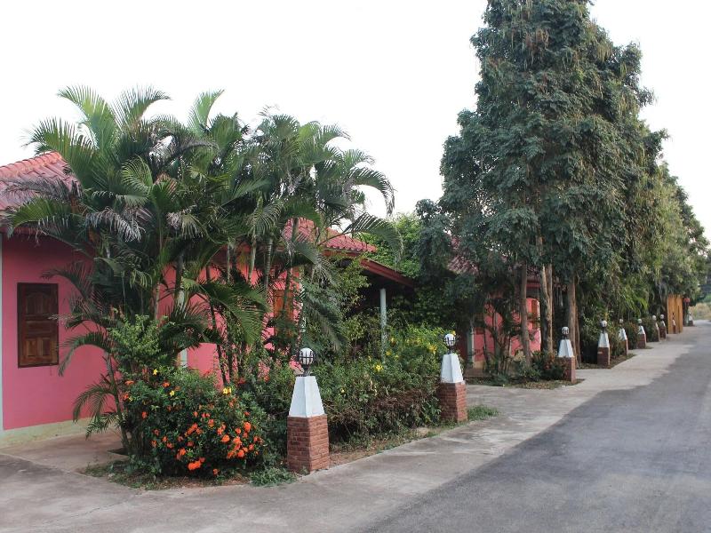 Phupha Inn Resort