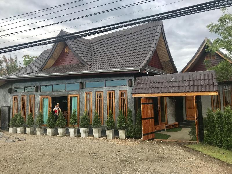 Phupha Inn Resort